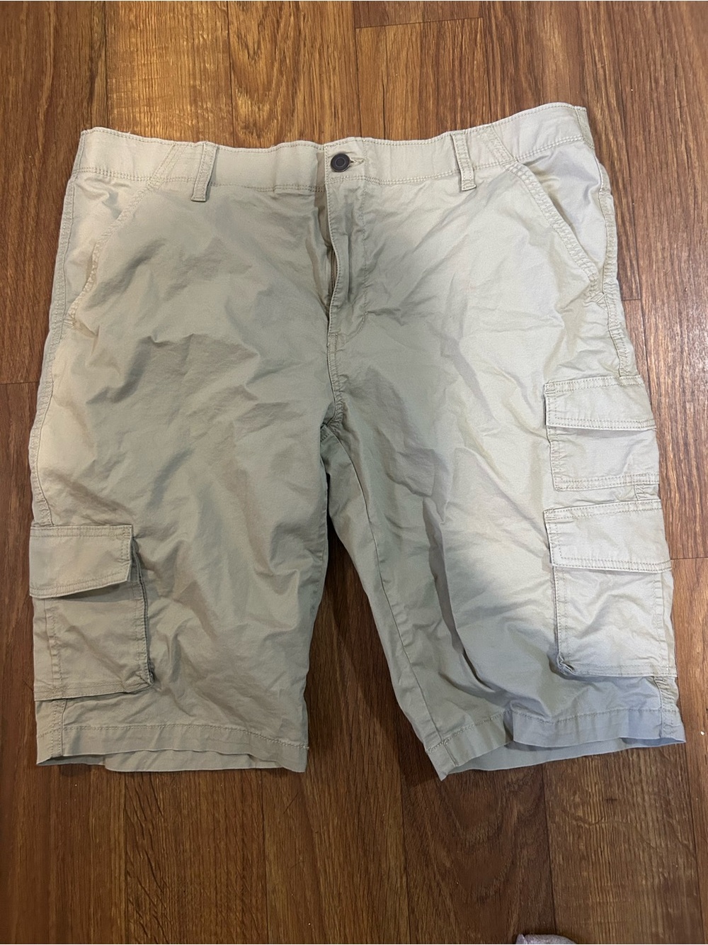 George Men's Cargo Shorts in Light Khaki size 42